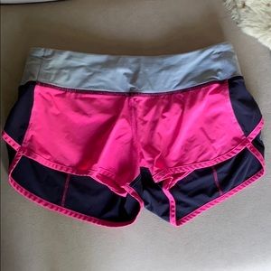 Lululemon shorts size 6